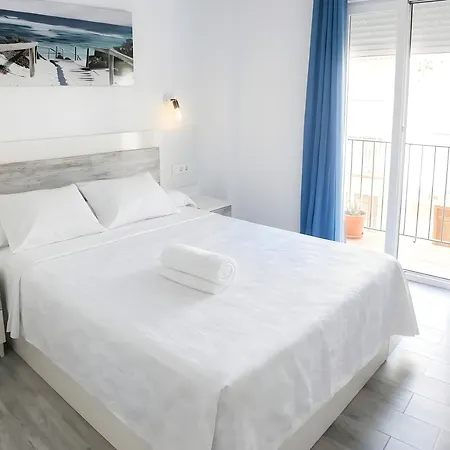 Zona Centrica Conil Solo Alquilamos A Parejas Y Familias Апартаменти Коніль-де-ла-Фронтера