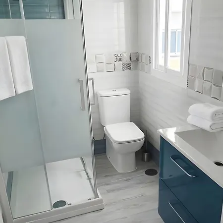 Zona Centrica Conil Solo Alquilamos A Parejas Y Familias Коніль-де-ла-Фронтера