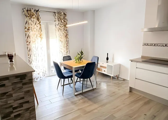 Zona Centrica Conil Solo Alquilamos A Parejas Y Familias Апартаменти Коніль-де-ла-Фронтера