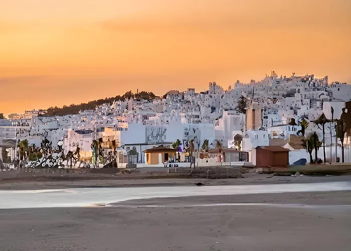 Zona Centrica Conil Solo Alquilamos A Parejas Y Familias コニル・デ・ラ・フロンテラ