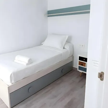 Zona Centrica Conil Solo Alquilamos A Parejas Y Familias Apartment *